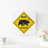 SlipperyJoeのクマのクロッシングのサインはシルエットw スクエア壁時計 (ホーム)