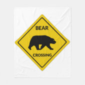 SlipperyJoeのクマのクロッシングのサインはシルエットw フリースブランケット (正面)