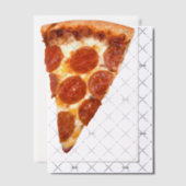 SlipperyJoeのクラシックペッペロニピザスライスは溶けた ベラム紙招待状 (オフセット (招待状))