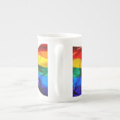 SlipperyJoeのゲイプライド国旗プライドの色v ボーンチャイナマグカップ (裏面)