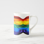 SlipperyJoeのゲイプライド国旗プライドの色v ボーンチャイナマグカップ (右)