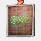 SlipperyJoeのネオンゲイ緑のレンガの壁の単語に署名 メタルオーナメント (左)