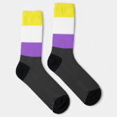SlipperyJoeのノンバイナリー Pride フラッグ 黄色 白 ソックス (右)