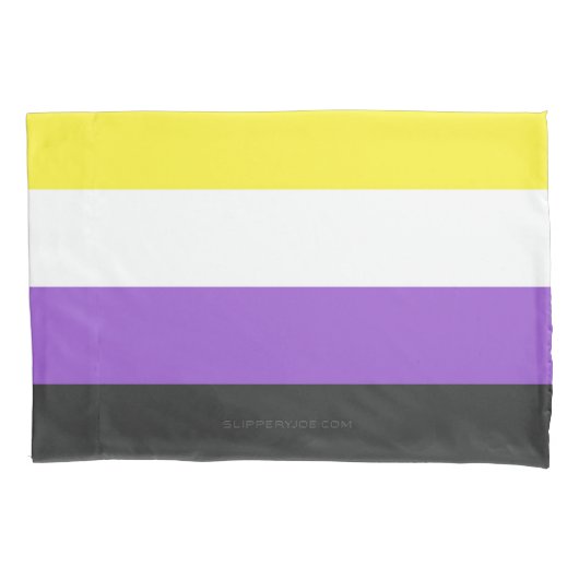 SlipperyJoeのノンバイナリー Pride フラッグ 黄色 白 枕カバー (正面)