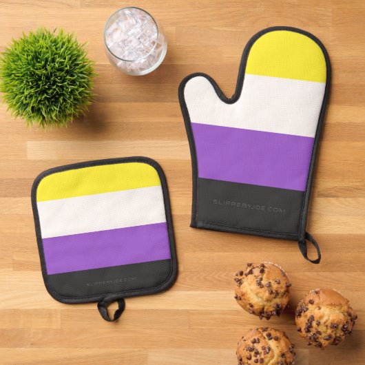 SlipperyJoeのノンバイナリー Pride フラッグ 黄色 白 鍋つかみ&鍋敷きセット (トップダウン)