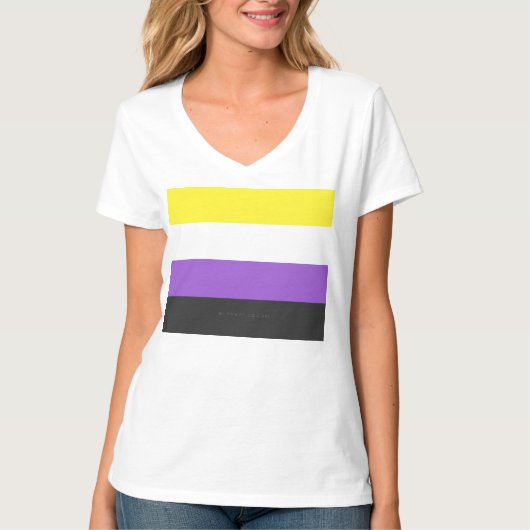 SlipperyJoeのノンバイナリー Pride フラッグ 黄色 白 Tシャツ (正面)