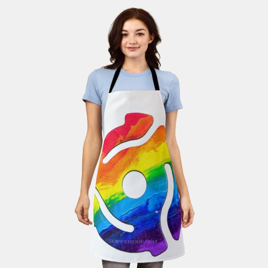 SlipperyJoeのプラスチック45 RPMレコードアダプタ振動 エプロン (着用した状態)