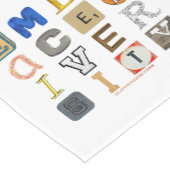 SlipperyJoeの採用する多様性のカットアウト文字c ショートテーブルランナー (コーナー)