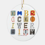 SlipperyJoeの採用する多様性のカットアウト文字c セラミックオーナメント (左)