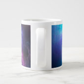 SlipperyJoeの男性の下着のふくらみ紫色の青いアバスト ジャンボコーヒーマグカップ (裏面)