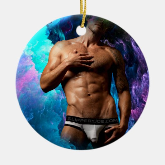 SlipperyJoeの男性の下着のふくらみ紫色の青いアバスト セラミックオーナメント (正面)