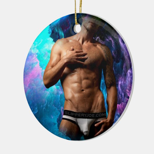 SlipperyJoeの男性の下着のふくらみ紫色の青いアバスト セラミックオーナメント (左)