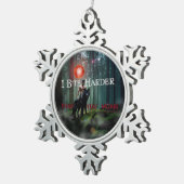 SlipperyJoeの神秘的なハロウィーン – スタイルの雰囲気 スノーフレークピューターオーナメント (右)