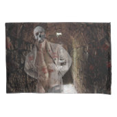 SlipperyJoeの筋肉の幽霊石の薄暗い点灯のトンネル 枕カバー (正面)