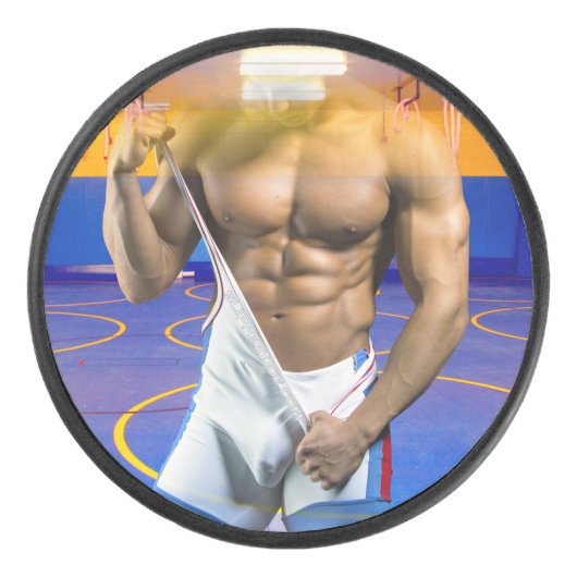 SlipperyJoeの筋肉質な男性は6パックのジムのトレーニングを膨らませる アイスホッケーパック (正面)