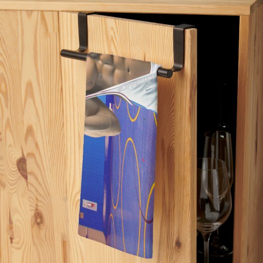 SlipperyJoeの筋肉質な男性は6パックのジムのトレーニングを膨らませる キッチンタオル (三つ折り)