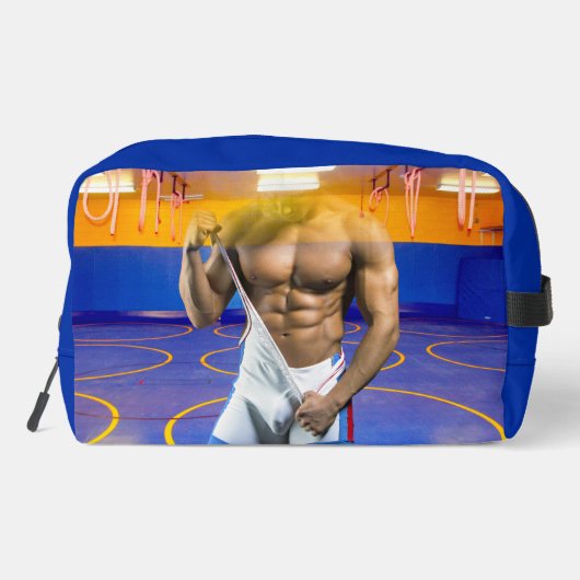 SlipperyJoeの筋肉質な男性は6パックのジムのトレーニングを膨らませる ドップキット (裏面)