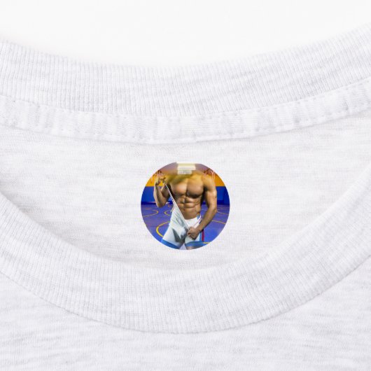 SlipperyJoeの筋肉質な男性は6パックのジムのトレーニングを膨らませる ラベル (貼付)