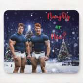 SlipperyJoeの雪で覆われたクリスマスツリーの飾り マウスパッド (正面)