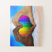 SlipperyJoeの2つの心のある手の異人種間の男性h ジグソーパズル (縦)