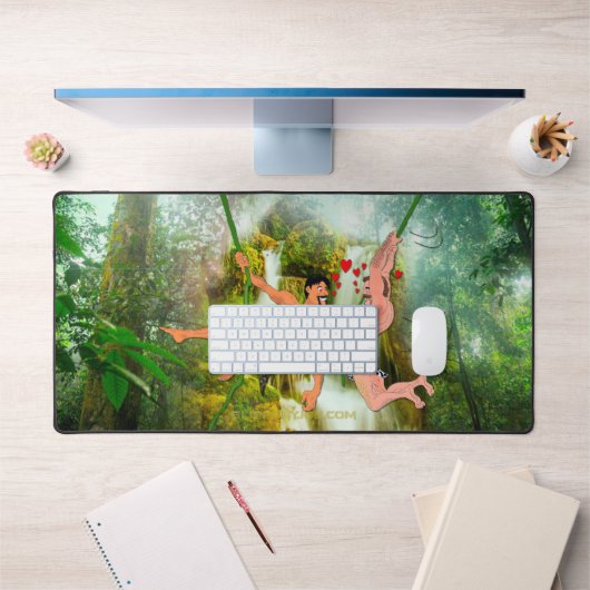 SlipperyJoeの2つの毛むくじゃらの男性のハート漫画 デスクマット (オフィス1)