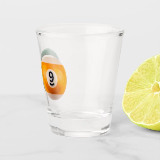 SlipperyJoeの69の懸命プールのテーブル2ビリヤード球 ショットグラス (右)