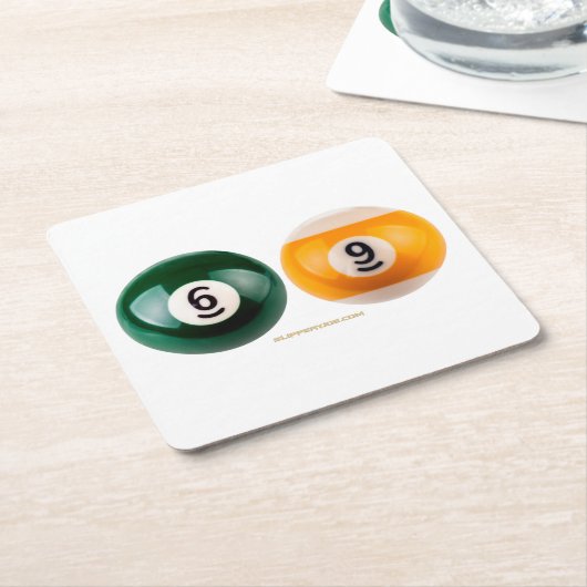 SlipperyJoeの69の懸命プールのテーブル2ビリヤード球 スクエアペーパーコースター (アングル)
