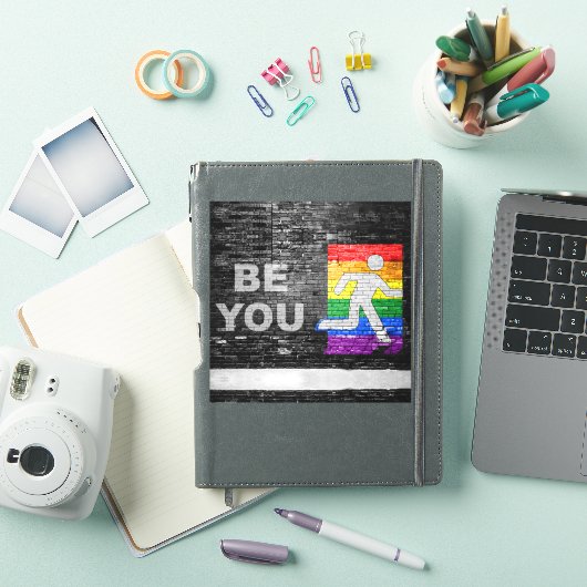 SlipperyJoeのBe Youレンガ壁の虹 シール (iPadカバー)