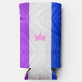 SlipperyJoeドラッグプライドフラグ紫ホワイトブルーカラス スリム缶クーラー (正面)
