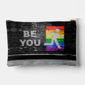 SlipperyJoe's Be You black brick wall figu アクセサリーポーチ (裏面)