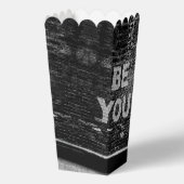 SlipperyJoe's Be You black brick wall figu フェイバーボックス (裏面)