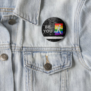 SlipperyJoe's Be You black brick wall figu 缶バッジ