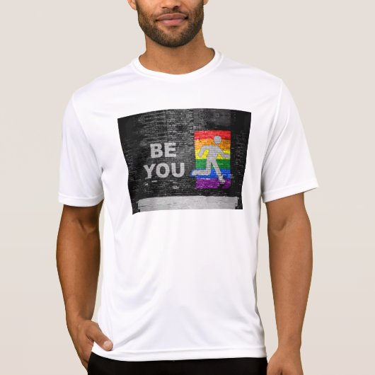 SlipperyJoe's Be You black brick wall figu Tシャツ (正面)