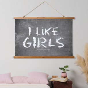 SlipperyJoe's I Like Girlsの汚れた黒板の暗い質感 吊り下げ型タペストリー