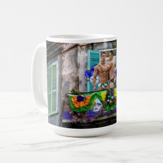 SlipperyJoe's Mardi Grasマスクビーズの装飾 コーヒーマグカップ (正面左)