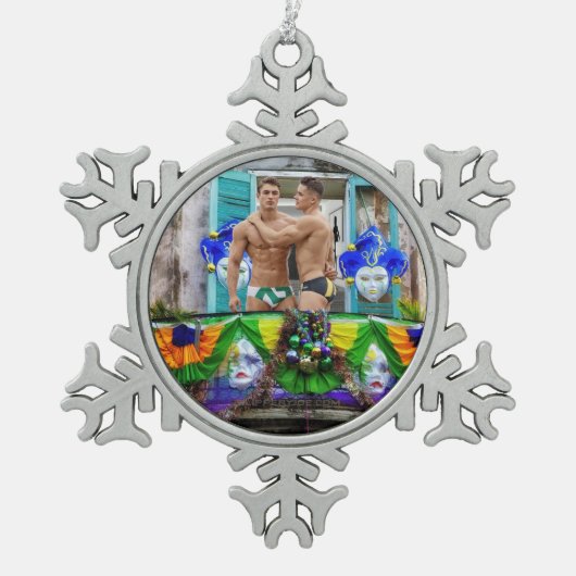 SlipperyJoe's Mardi Grasマスクビーズの装飾 スノーフレークピューターオーナメント (正面)