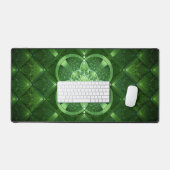 SlipperyJoe's Saint Patrick's Day glowing four lea デスクマット (キーボード&マウス)