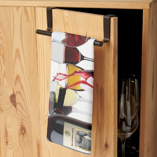 SlipperyJoe's Wine Glassesブドウ発酵ワインp キッチンタオル (三つ折り)