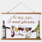 SlipperyJoe's Wine Glassesブドウ発酵ワインp 吊り下げ型タペストリー (正面)