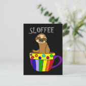 SLOFFEE おもしろい Sloth飲みコーヒーデザイン ポストカード (スタンド正面)