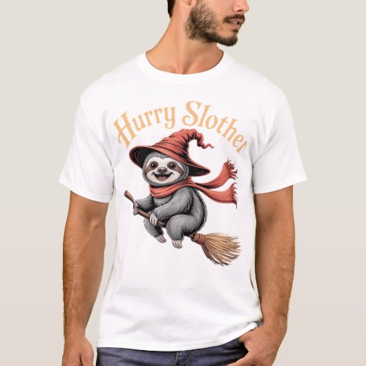 Sloth Cute Halloween Witch Funny Essential T-Shirt Tシャツ (正面)