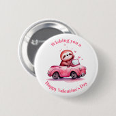Sloth Driving a Pink Convertible Valentine's Day 缶バッジ (正面&裏面)