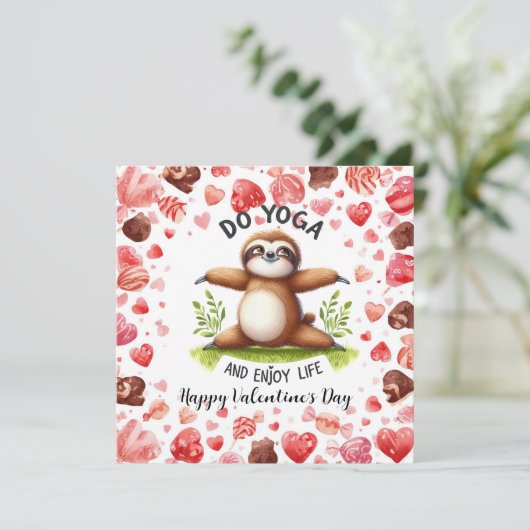Sloth in  Yoga Class on Valentine's Day  シーズンカード (スタンド正面)