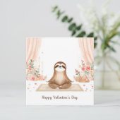 Sloth in  Yoga Class on Valentine's Day  シーズンカード (スタンド正面)