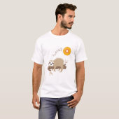 Sloth Sleeping on Music Vinyl Record Sun Tシャツ (正面フル)
