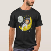 Sloth Sleeping on The Moon  Cute Astronaut Sloth Tシャツ (正面)