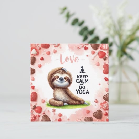 Sloth with text LOVE for Valentine's Day カード (スタンド正面)