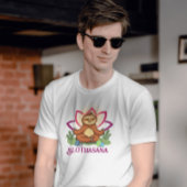 "Slothasana"ヨガ瞑想を行うスロース Tシャツ