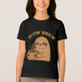 Slow Brew Sloth Coffee Lover – Cute Kawaii Animal  トライブレンドＴシャツ (正面)