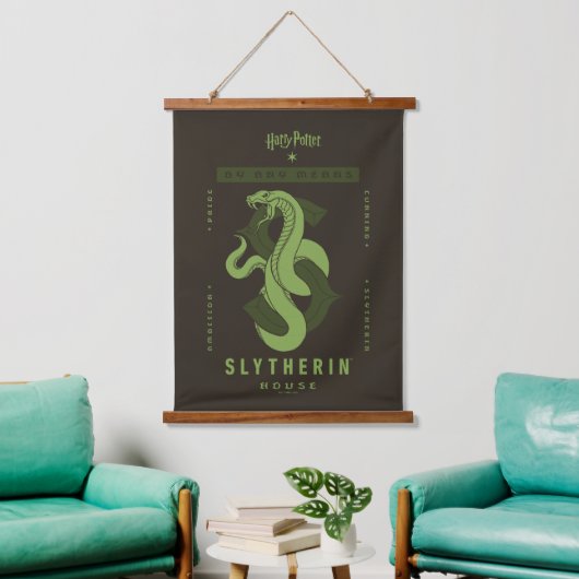 SLYTHERIN™ハウス 吊り下げ型タペストリー (リビング)